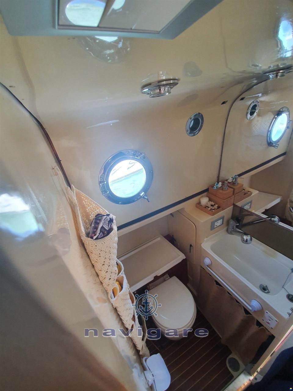 Italcantieri BORA 4