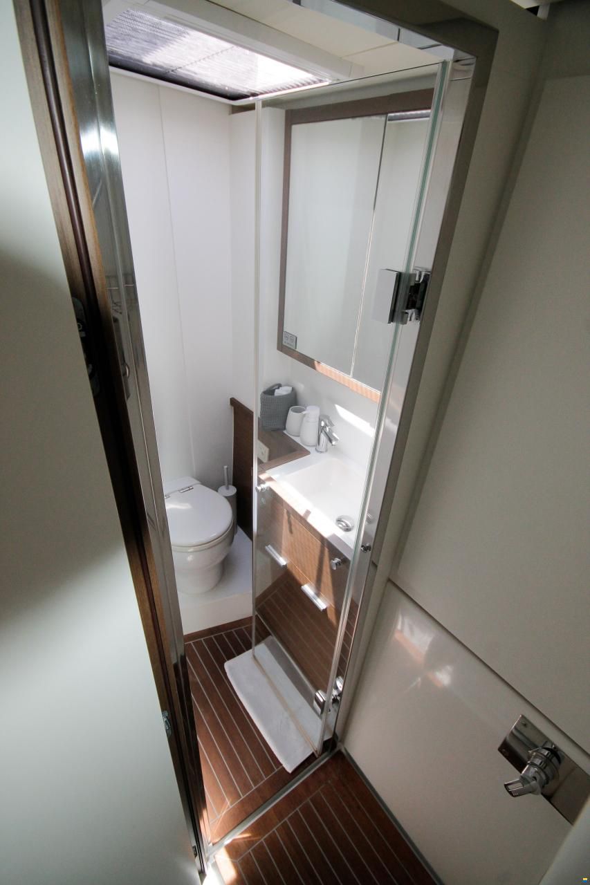 Lagoon 620 Essense