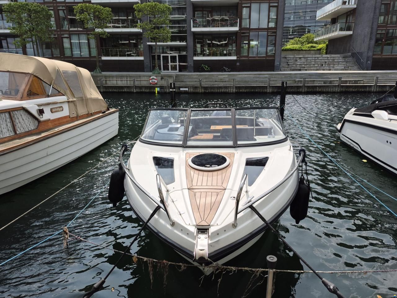 Coaster 600 DC Day Cruiser