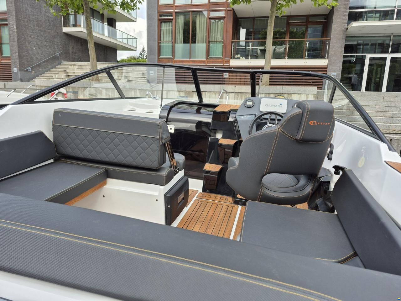 Coaster 600 DC Day Cruiser