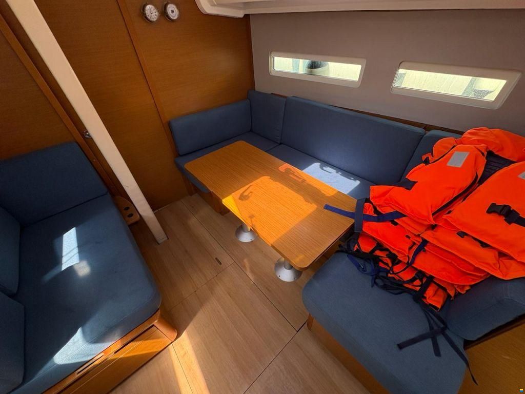 Jeanneau Sun Odyssey 410