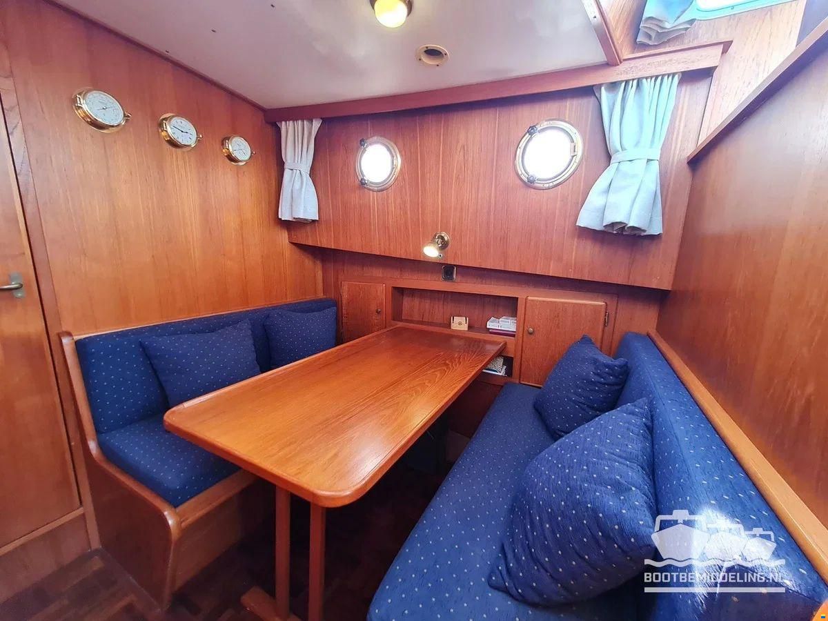 Linssen Sturdy 1000 AC Royal
