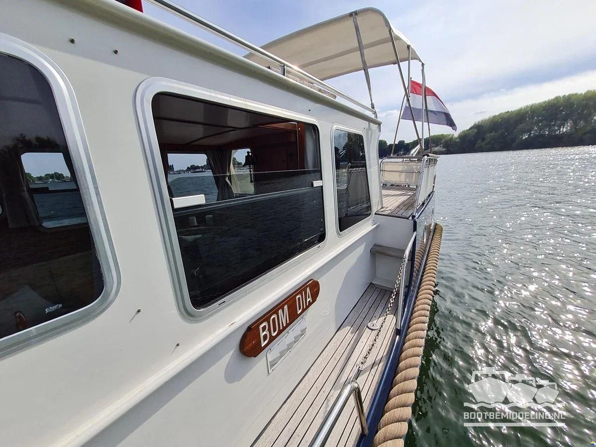 Linssen Sturdy 1000 AC Royal