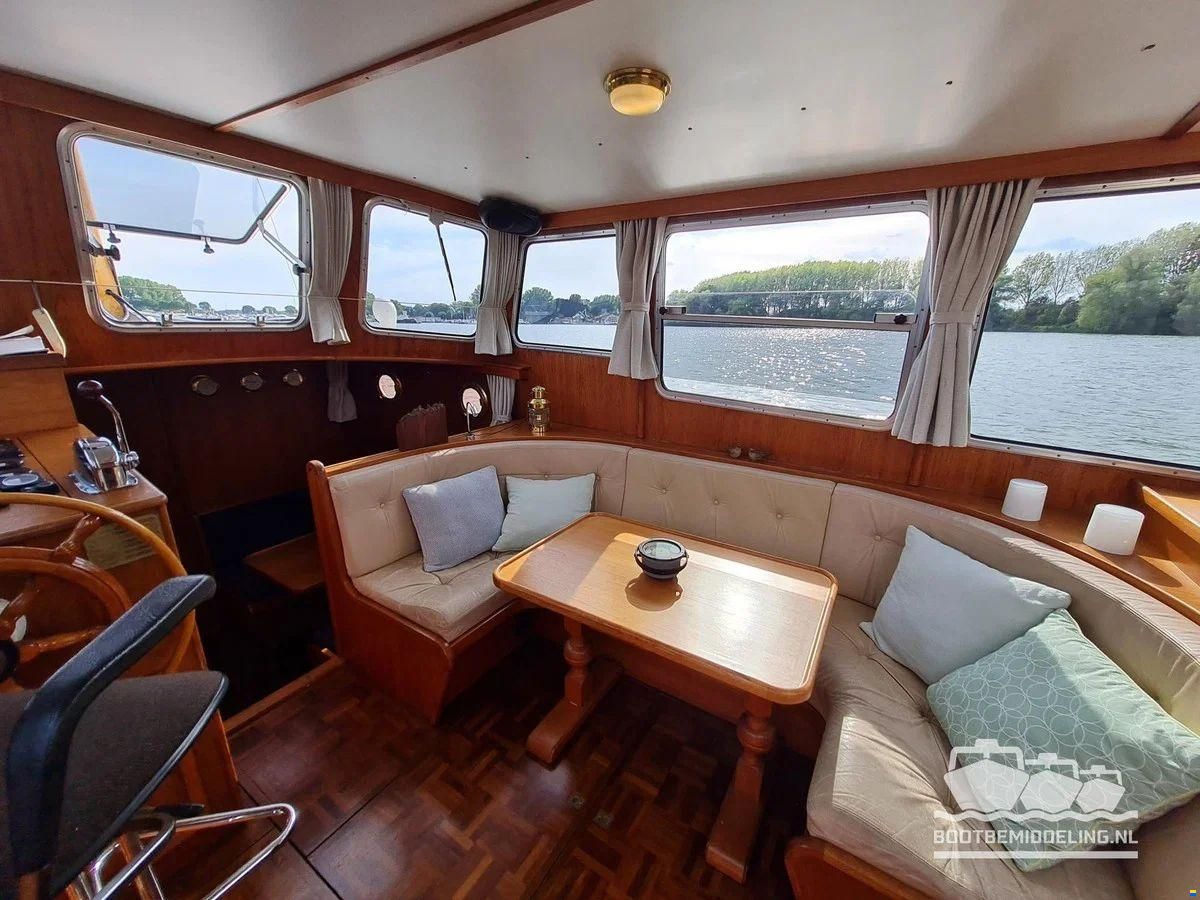 Linssen Sturdy 1000 AC Royal