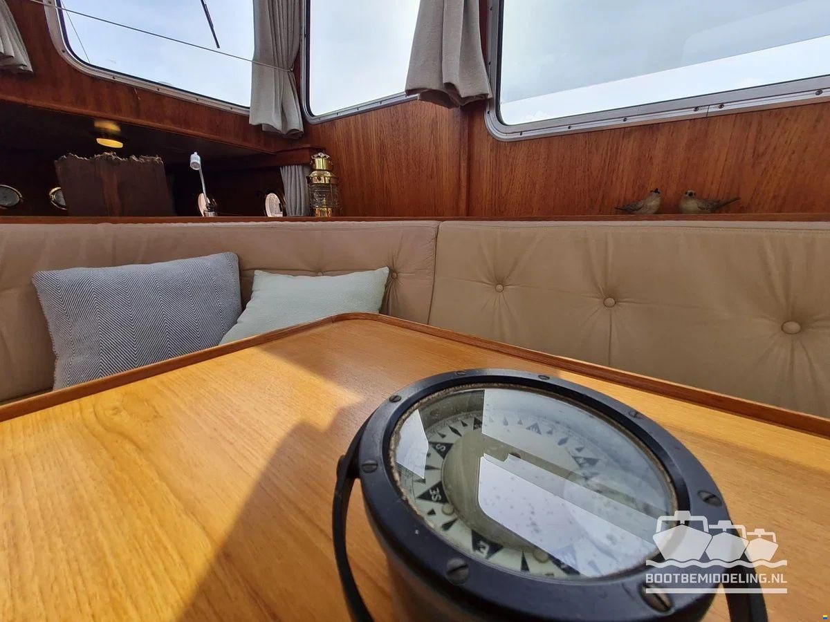 Linssen Sturdy 1000 AC Royal