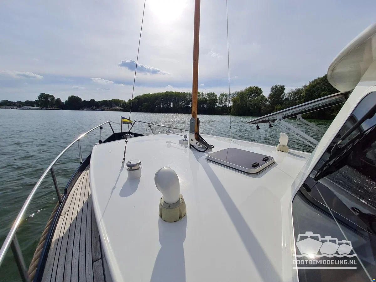 Linssen Sturdy 1000 AC Royal