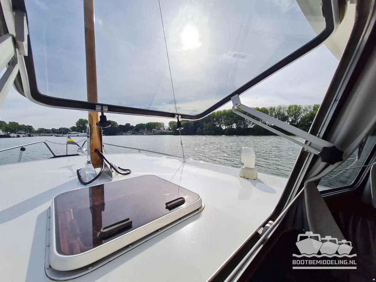 Linssen Sturdy 1000 AC Royal