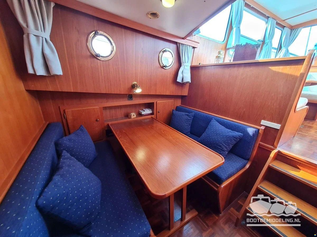 Linssen Sturdy 1000 AC Royal