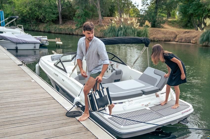 Bayliner VR4 Bowrider Inboard