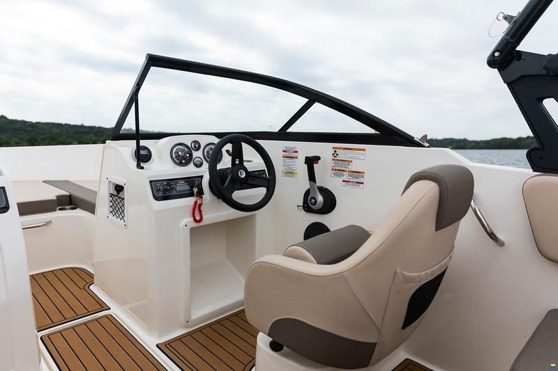Bayliner VR4 Bowrider Outboard