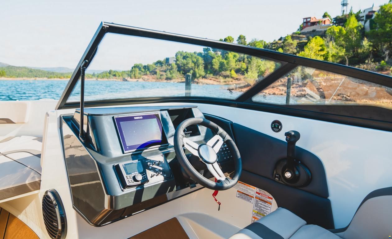 Bayliner V20 Bowrider Outboard 115PS