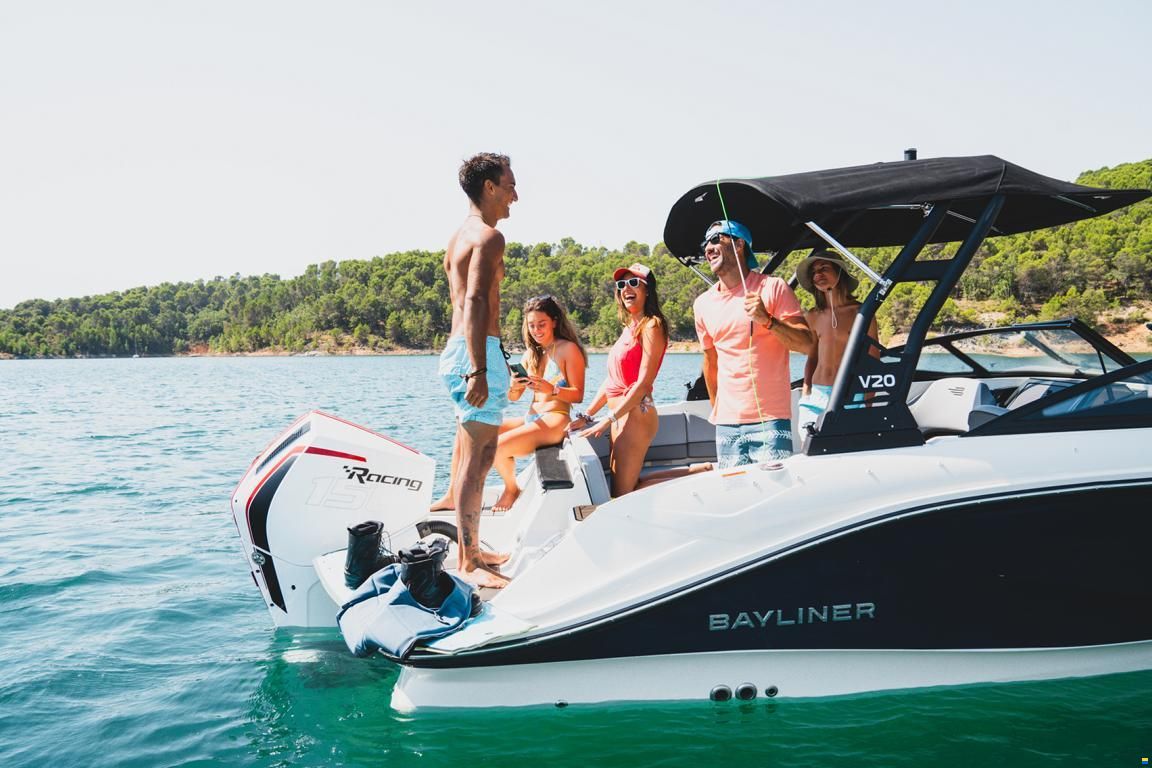 Bayliner V20 Bowrider Outboard 115PS