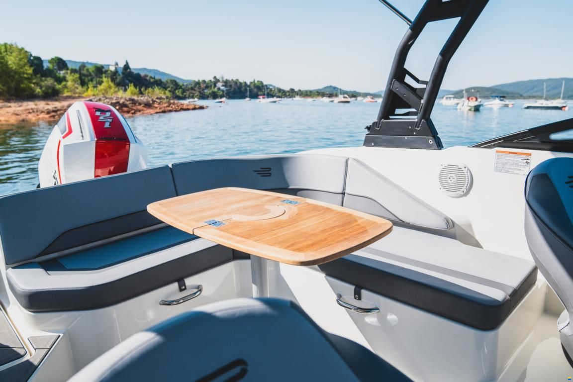 Bayliner V20 Bowrider Outboard 115PS