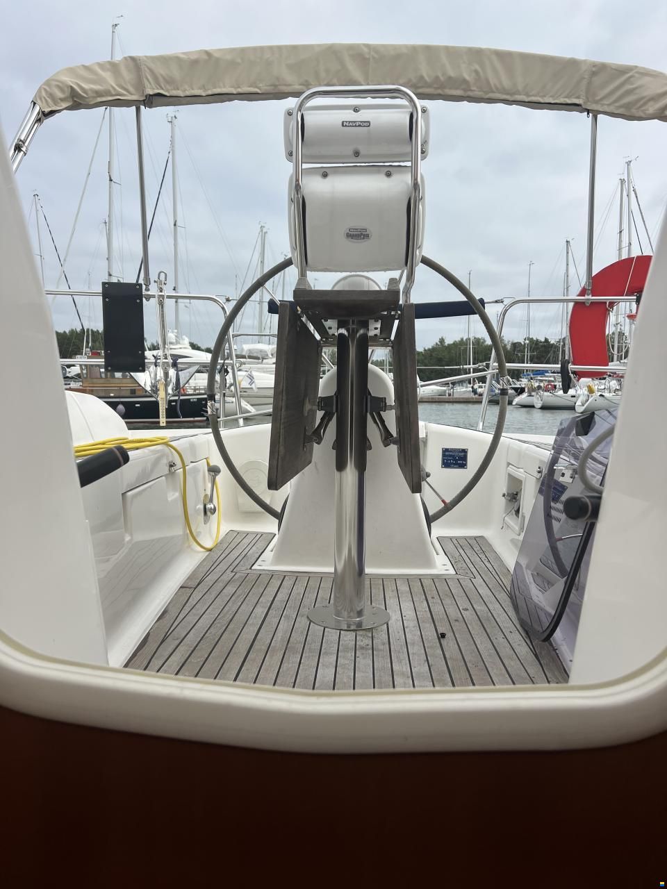 Dufour Grand Large 365