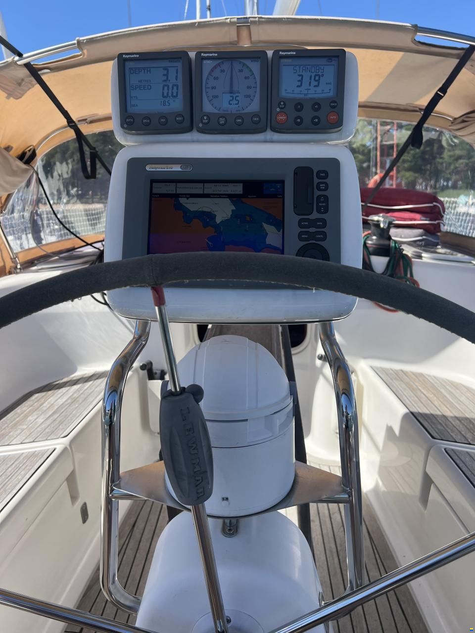 Dufour Grand Large 365