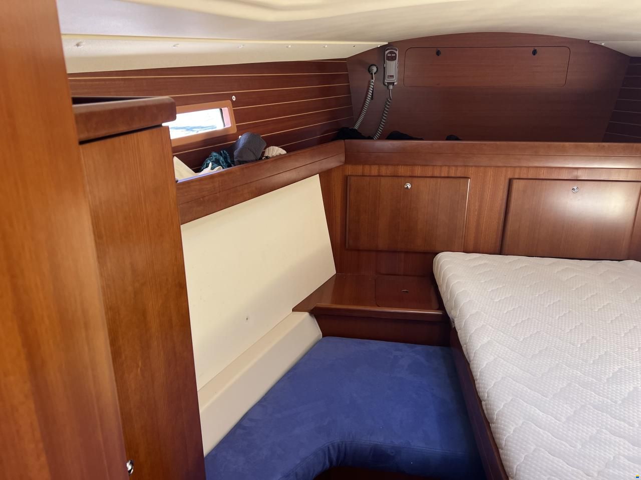 Dufour Grand Large 365