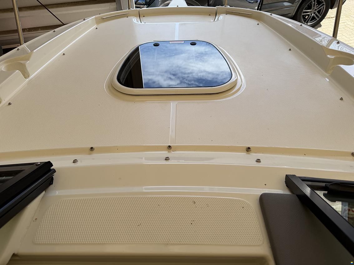 Sea Ray 230 Sunsport OB