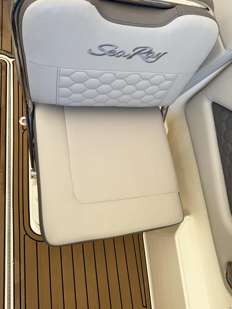 Sea Ray 230 Sunsport OB