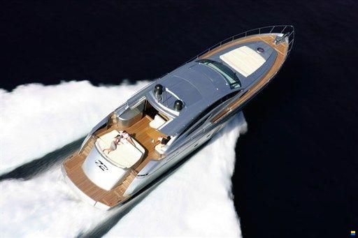 Pershing 72'