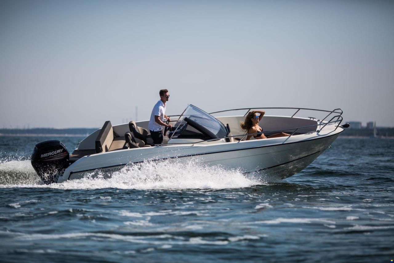 Parker 630 Bowrider
