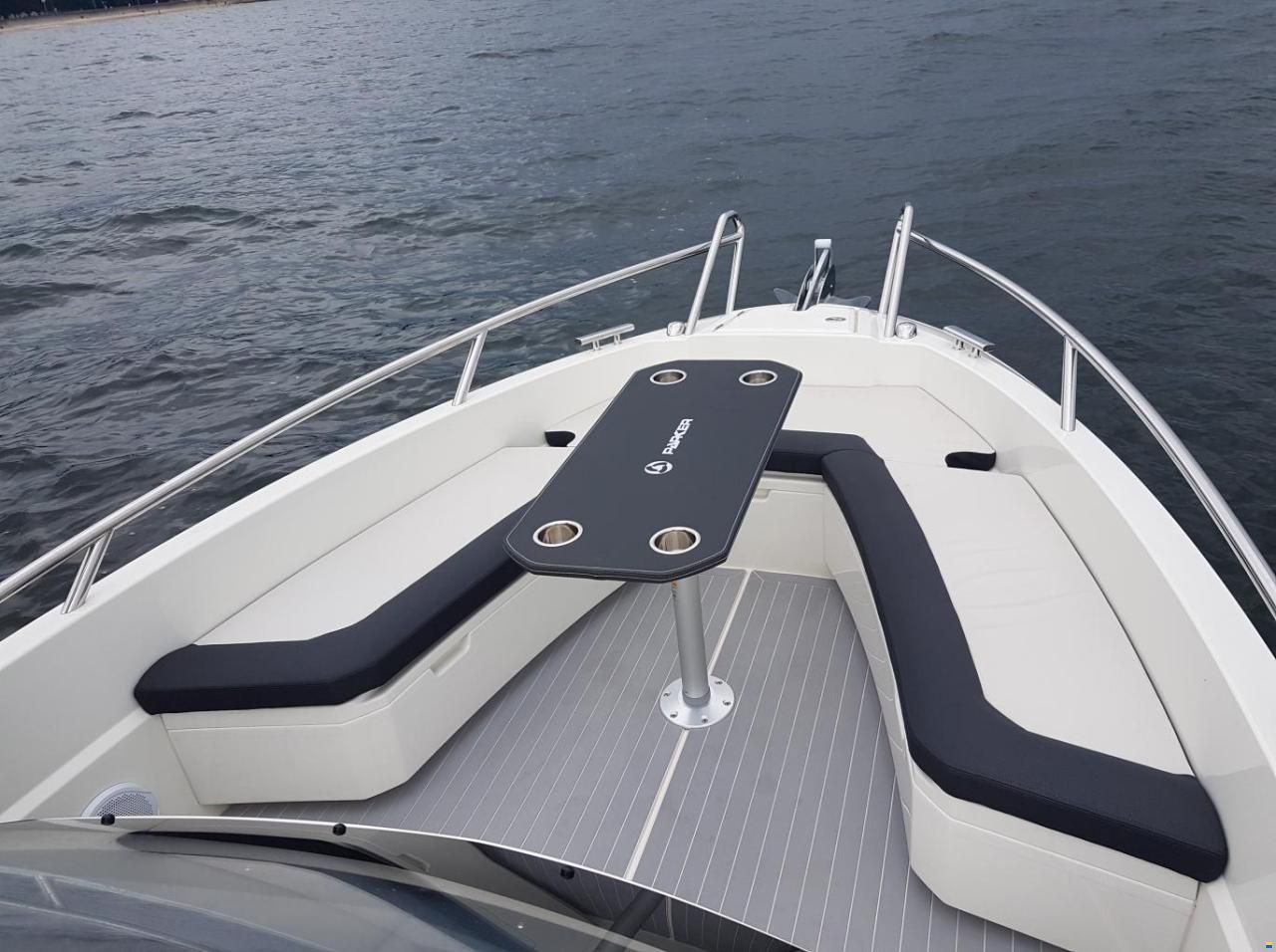 Parker 690 Sport  und Trailer