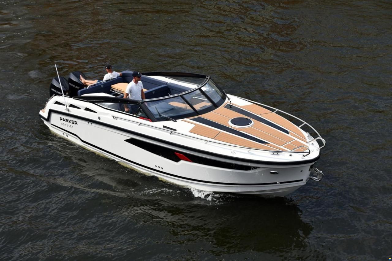 Parker 910 Odyssey mit 2x 200PS