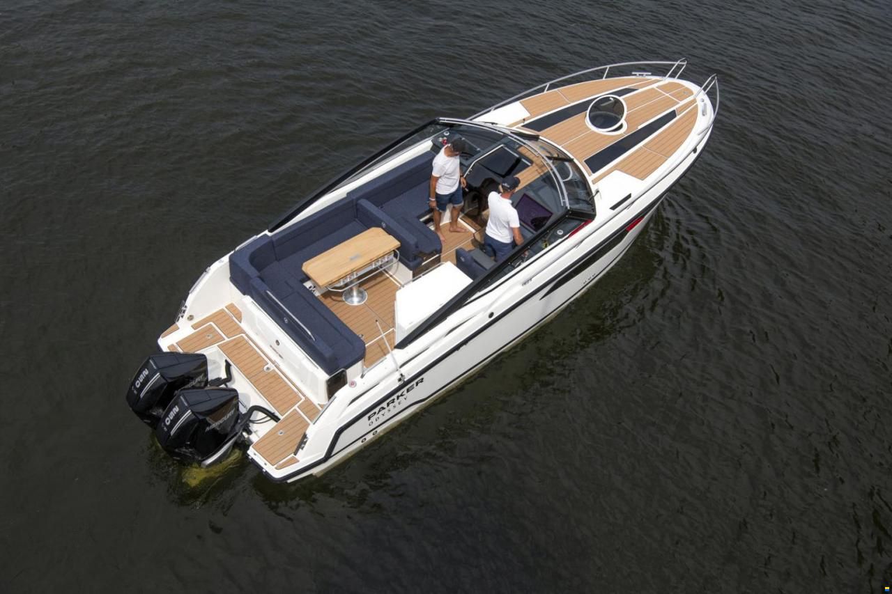 Parker 910 Odyssey mit 2x 200PS