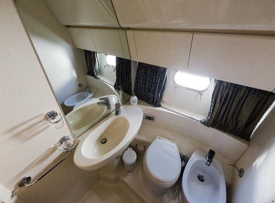 Ferretti 460