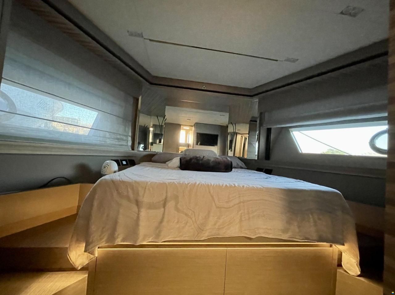 Ferretti 670