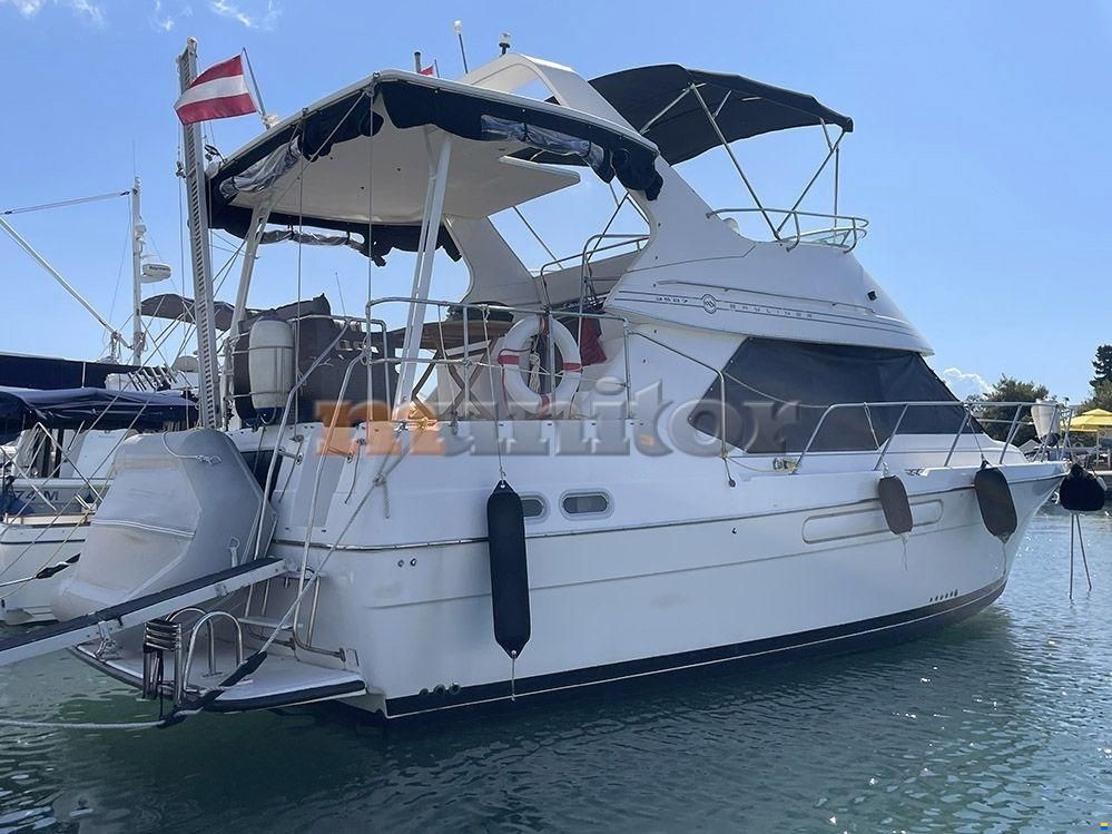 Bayliner 3587 AFT Cabin