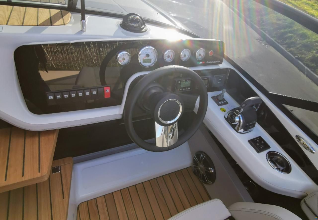 Cranchi E26 Classic
