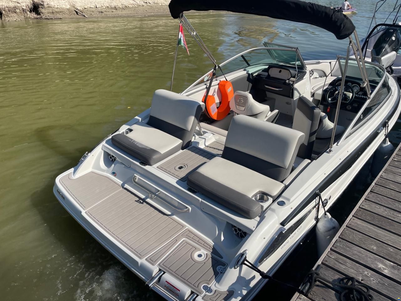 Crownline 210 SS