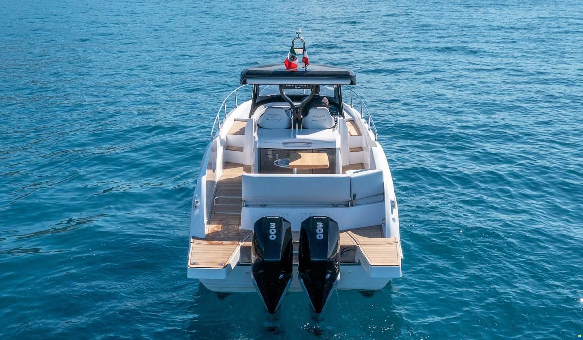 Sessa Key largo 34 Outboard Line