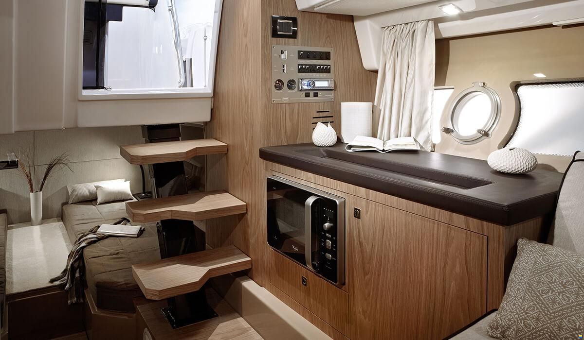 Sessa Key largo 34 Outboard Line