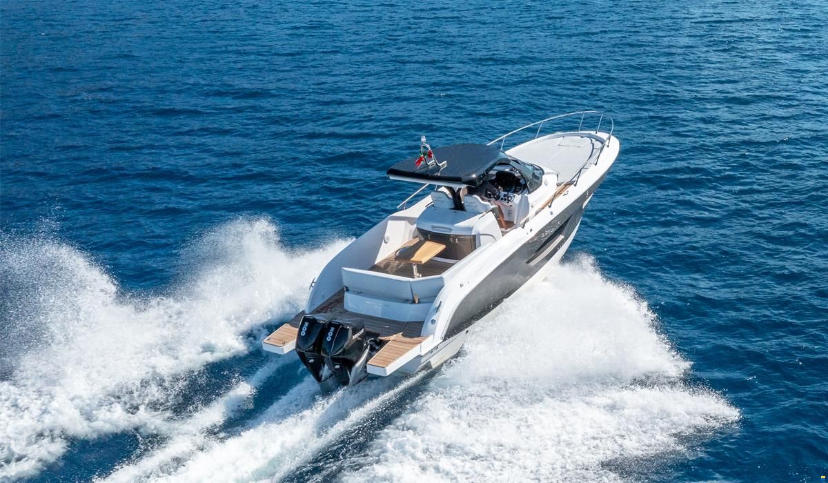 Sessa Key largo 34 Outboard Line