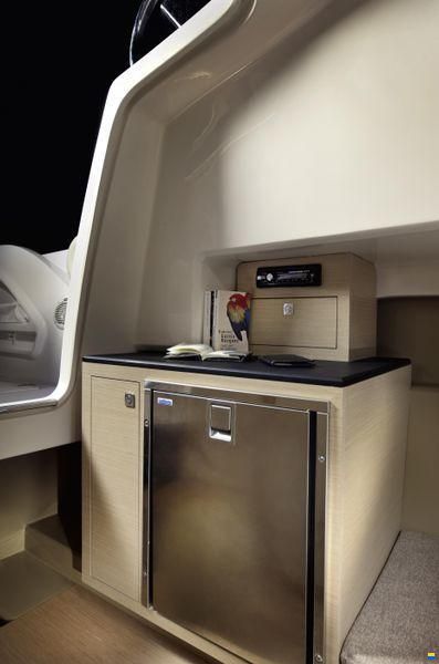 Sessa Key Largo 27 Outboard Line