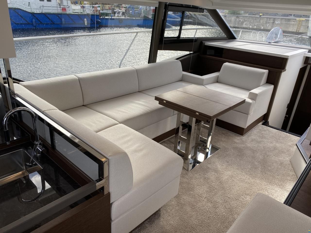 Prestige 520 S
