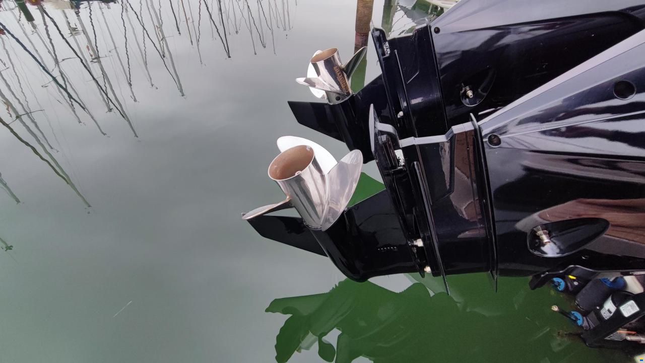 Quicksilver ACTIV 805 CRUISER mit 2x F 200 XL und Tr