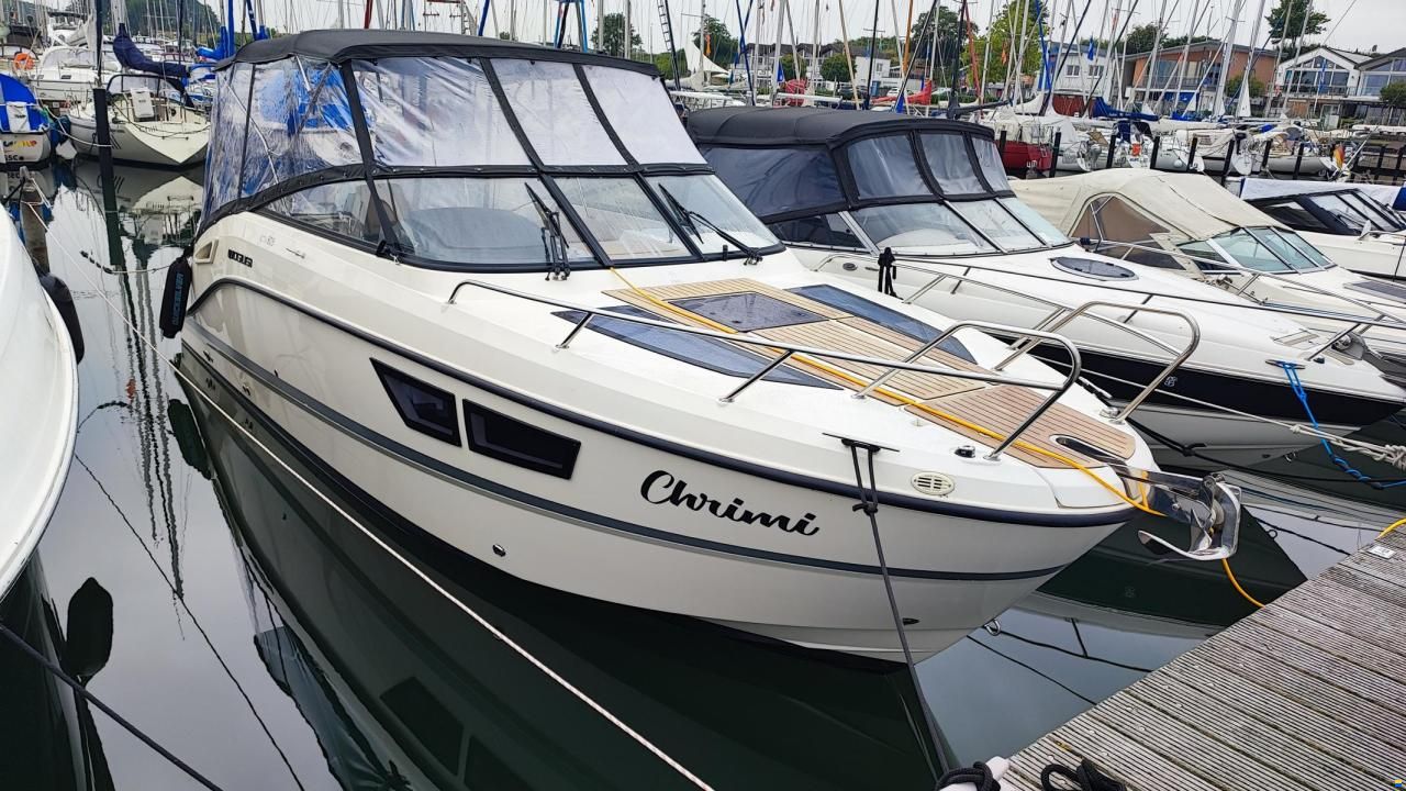 Quicksilver ACTIV 805 CRUISER mit 2x F 200 XL und Tr