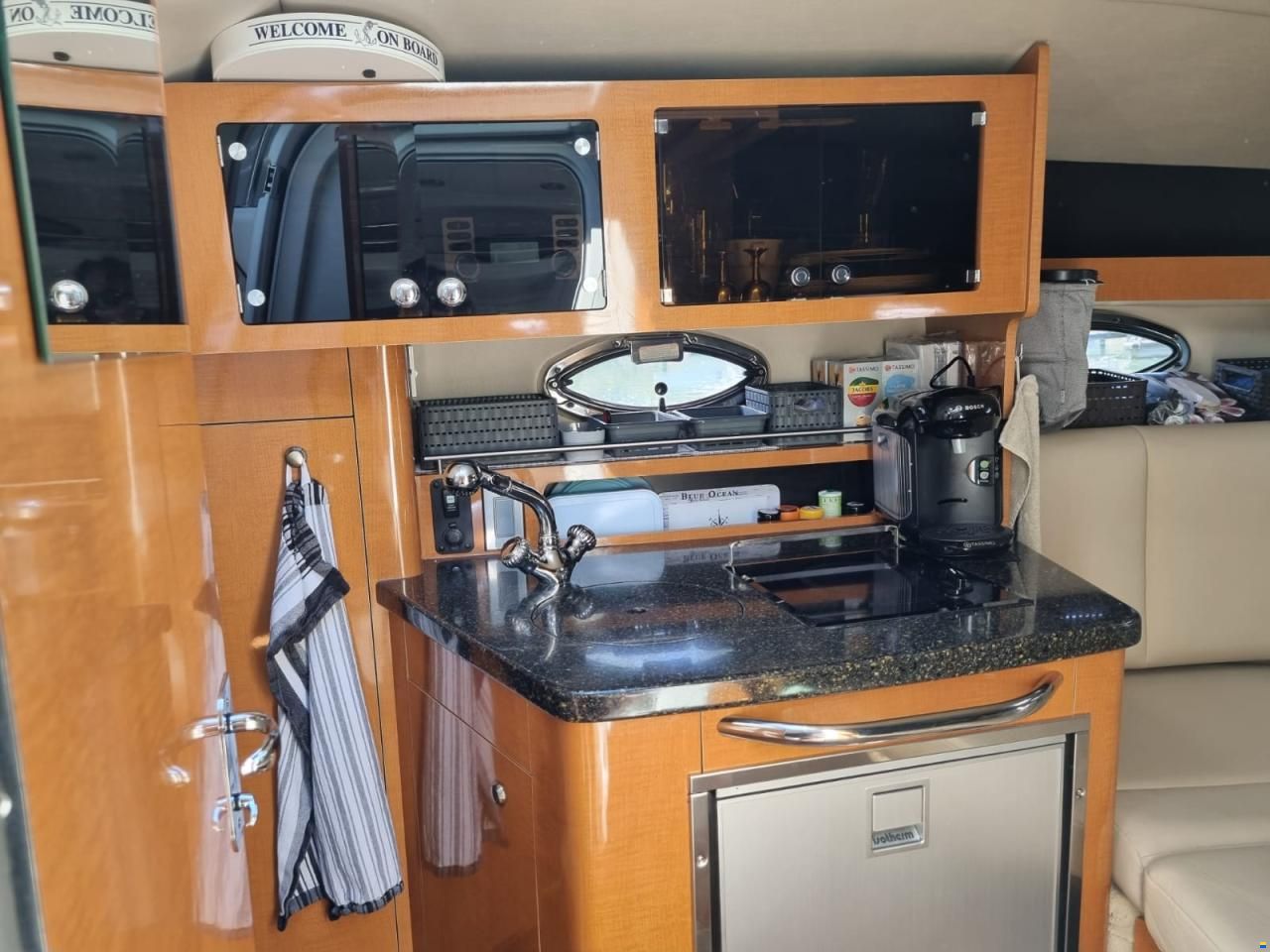 Chaparral Signature 270