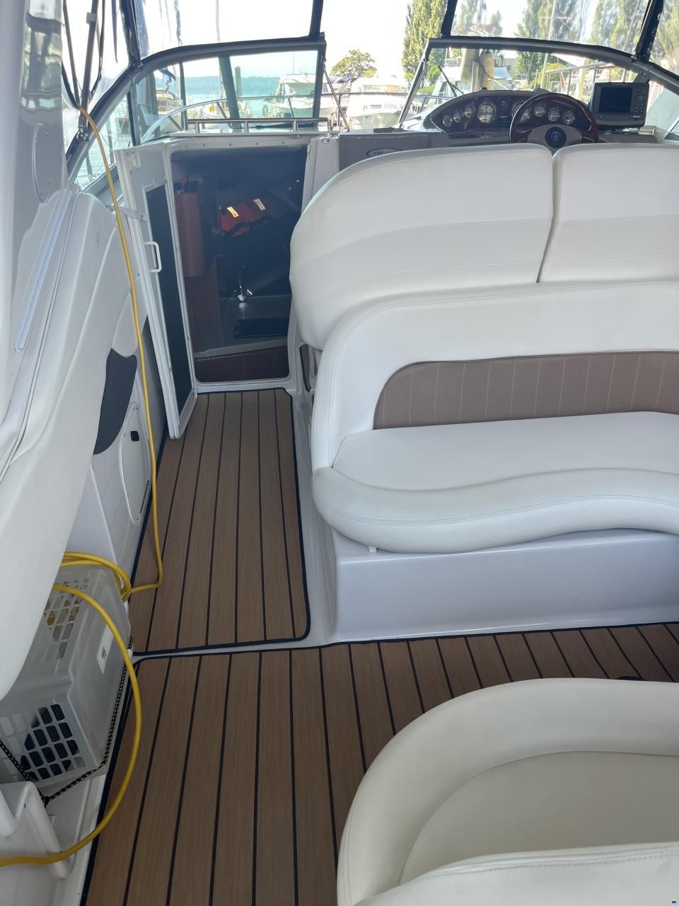 Four Winns Vista 268