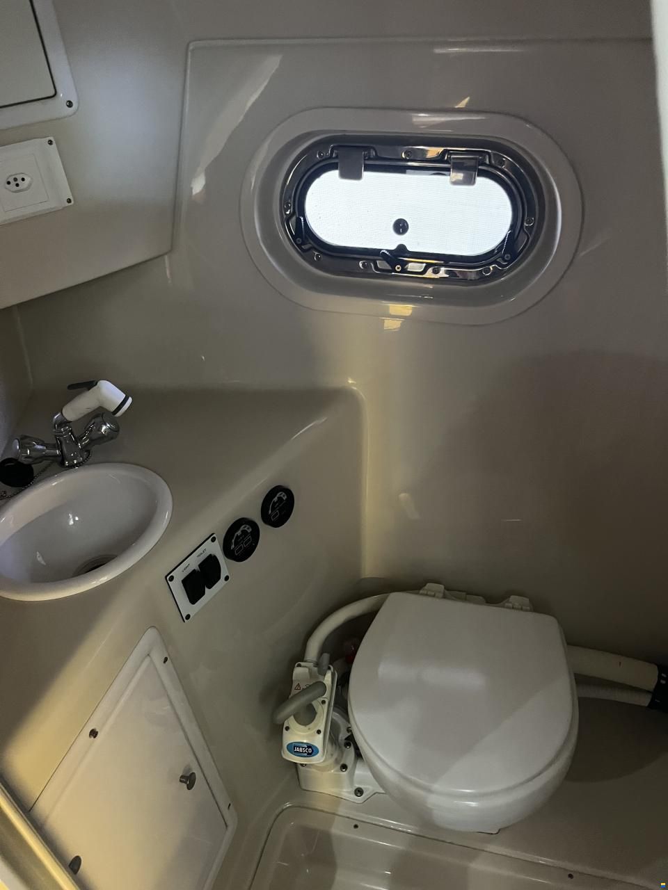 Four Winns Vista 268