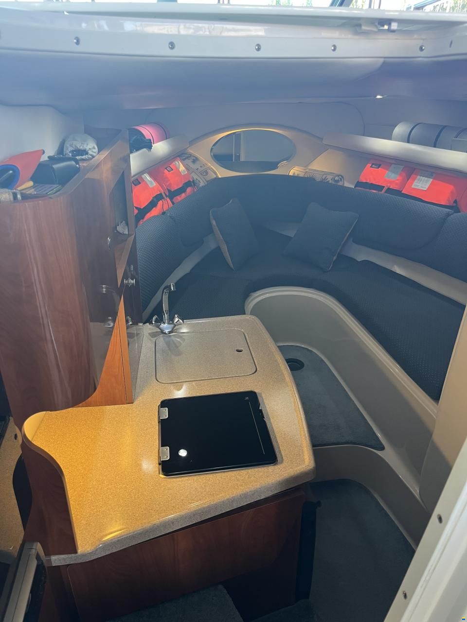 Four Winns Vista 268