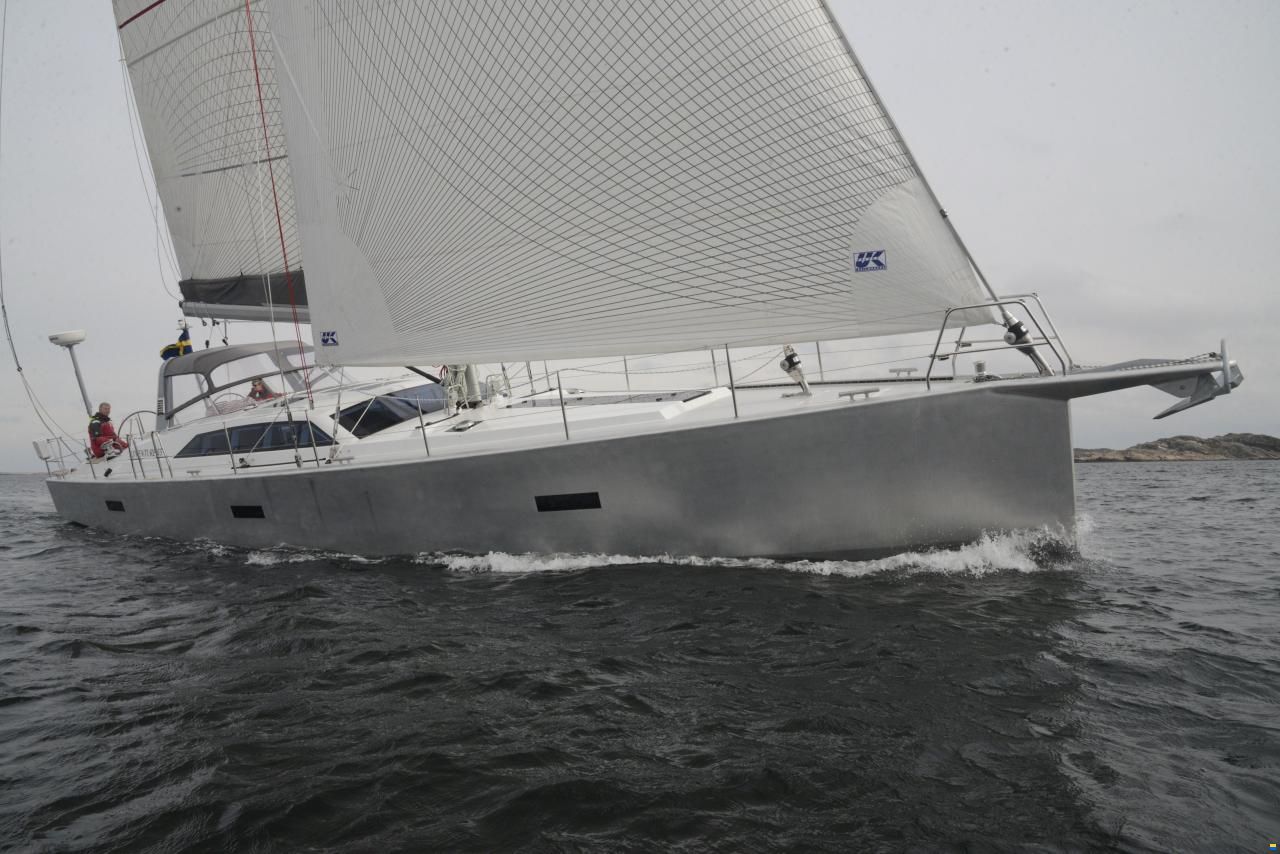 Adventure yacht 55