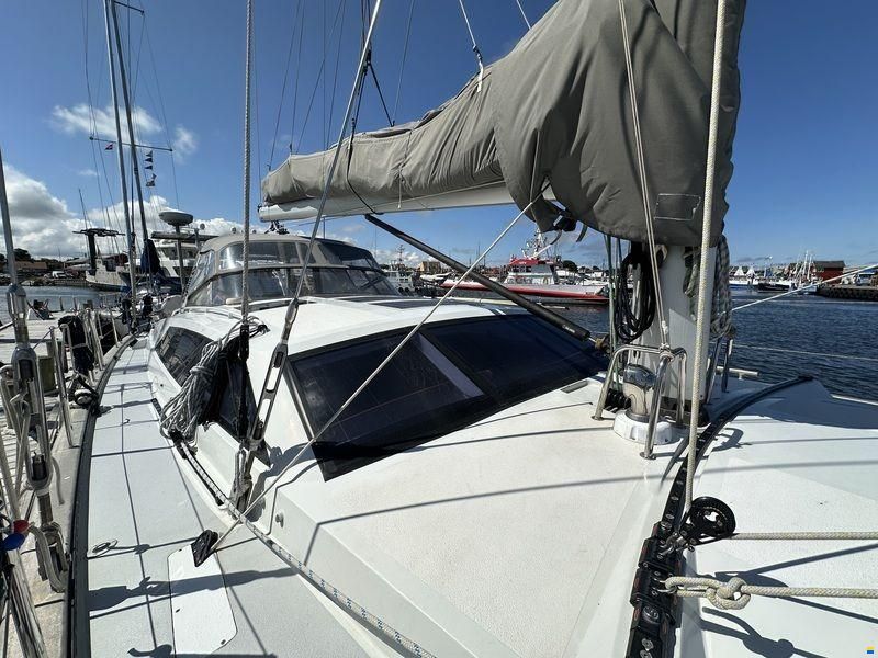 Adventure yacht 55