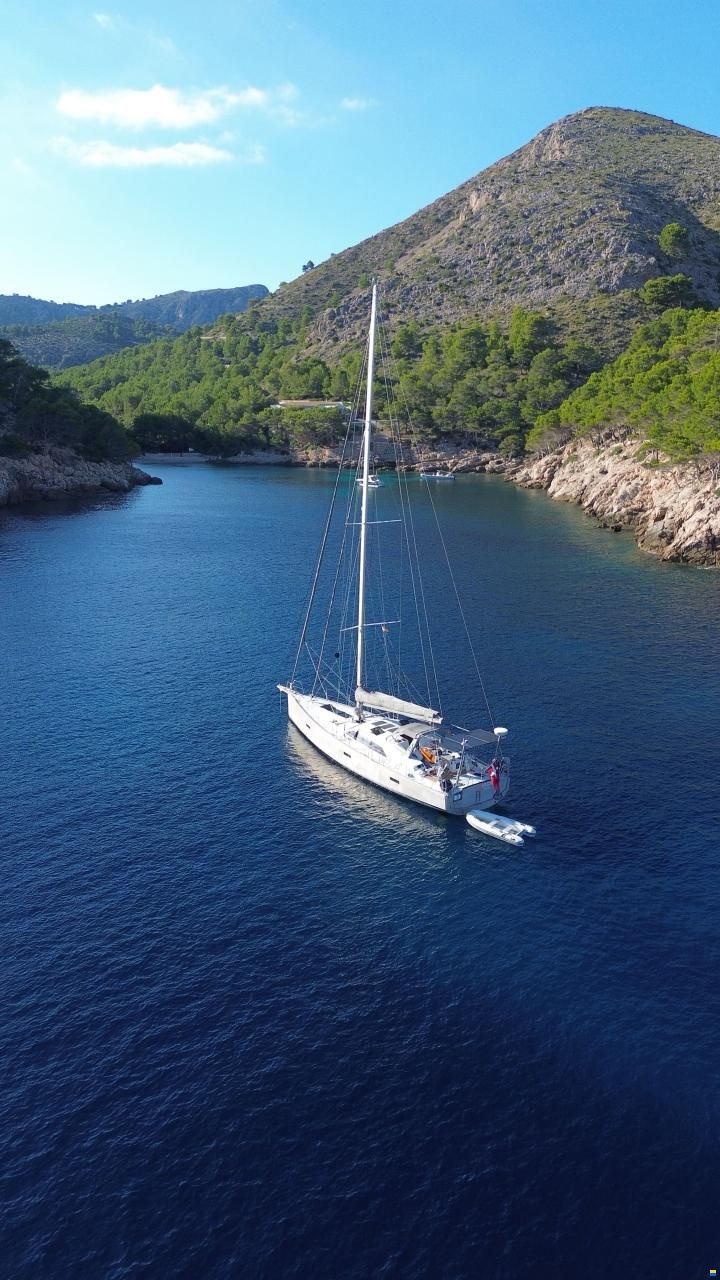 Adventure yacht 55
