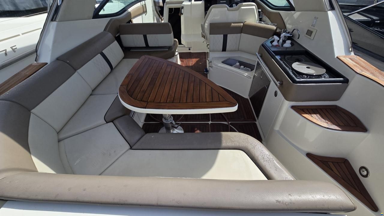 Sea Ray 320 sundancer