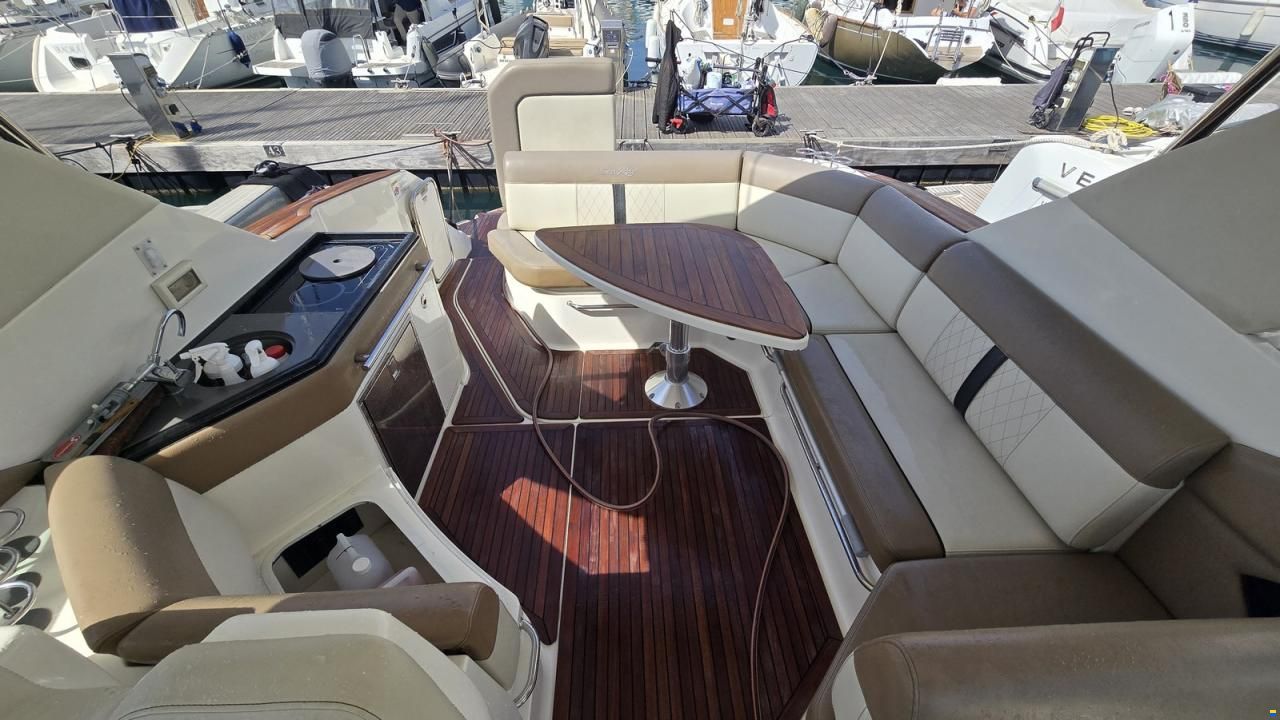 Sea Ray 320 sundancer
