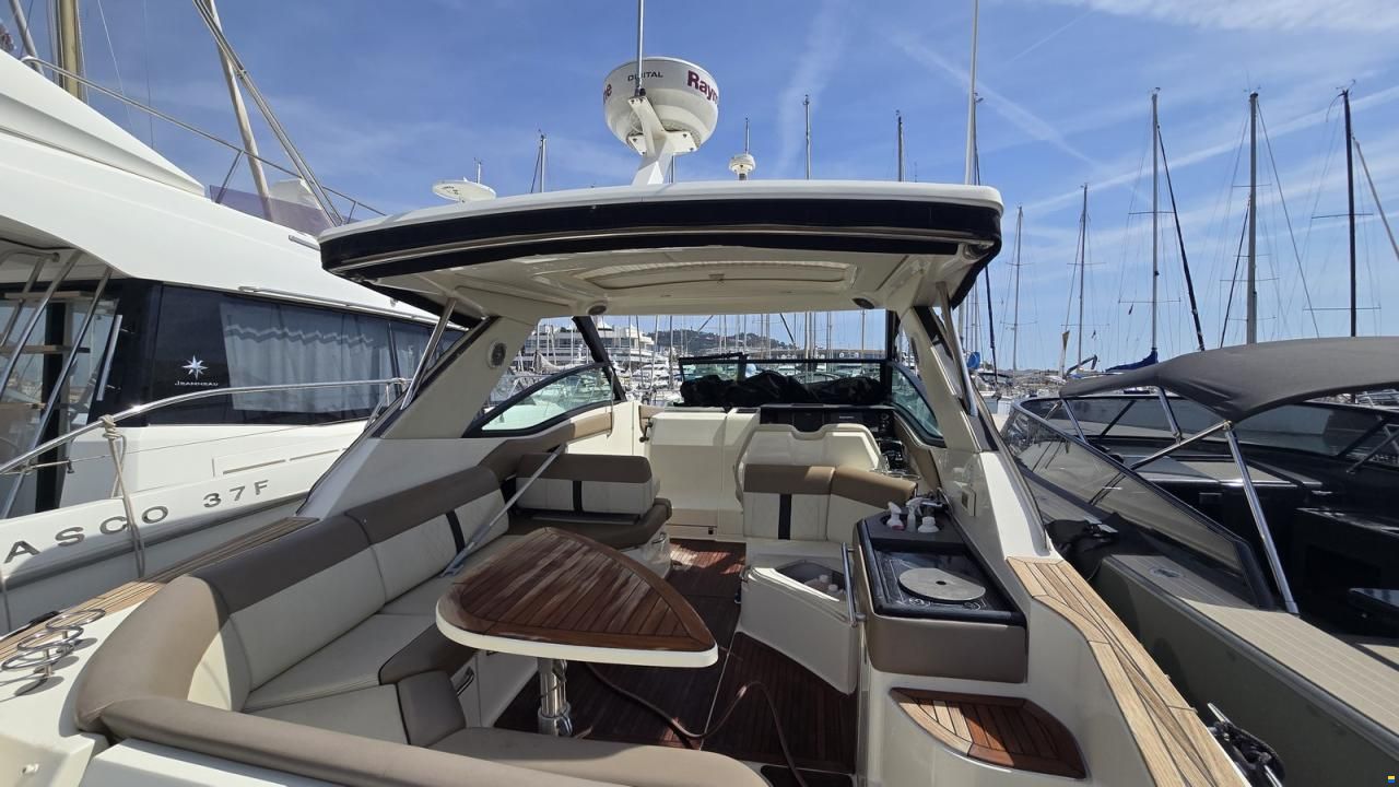 Sea Ray 320 sundancer