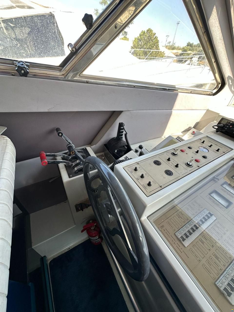 Ferretti Altura 49